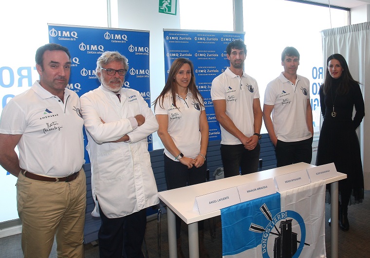 Los remeros y remeras del Club Donostiarra Kaiarriba realizan sus pruebas de esfuerzo en el Centro Médico IMQ Zurriola